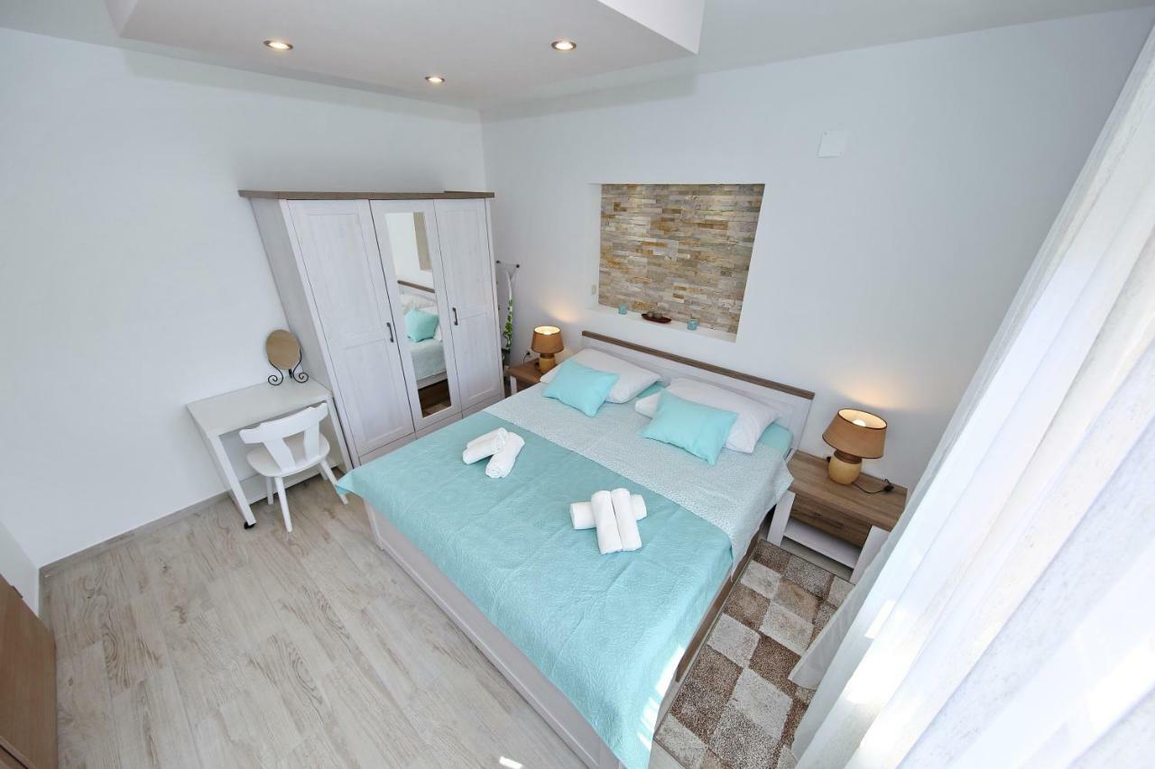 Apartment Nela Zadar Bagian luar foto
