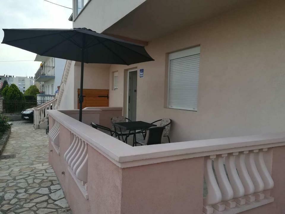 Apartment Nela Zadar Bagian luar foto