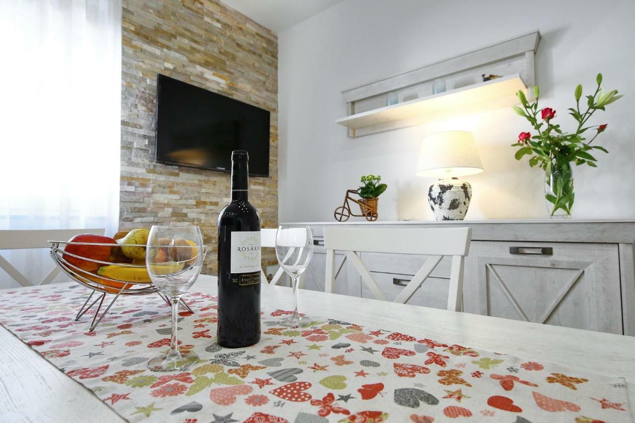 Apartment Nela Zadar Bagian luar foto